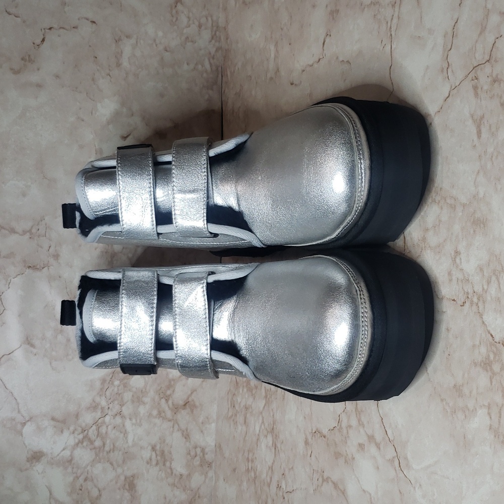 UGG Silver Boots with Black platform - Picture 2 of 9